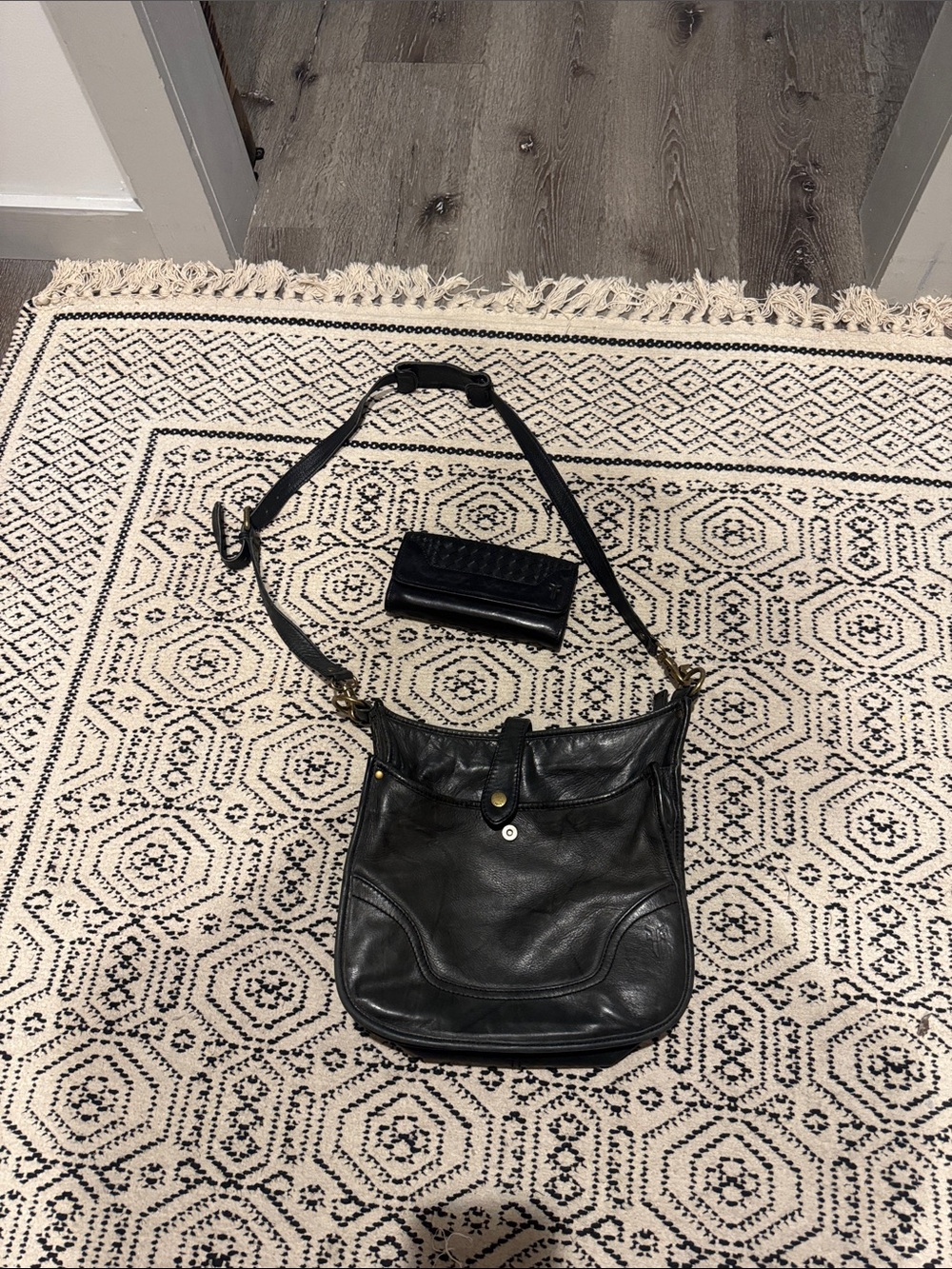 Frye Classic Black Leather Crossbody Bag - Timeless Everyday Carry and wallet